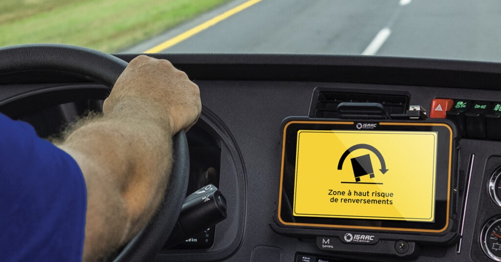 Un conducteur de camion reçoit une alerte de risque de renversement sur la tablette ELD ISAAC avec l'intégration de Drivewyze Safety+